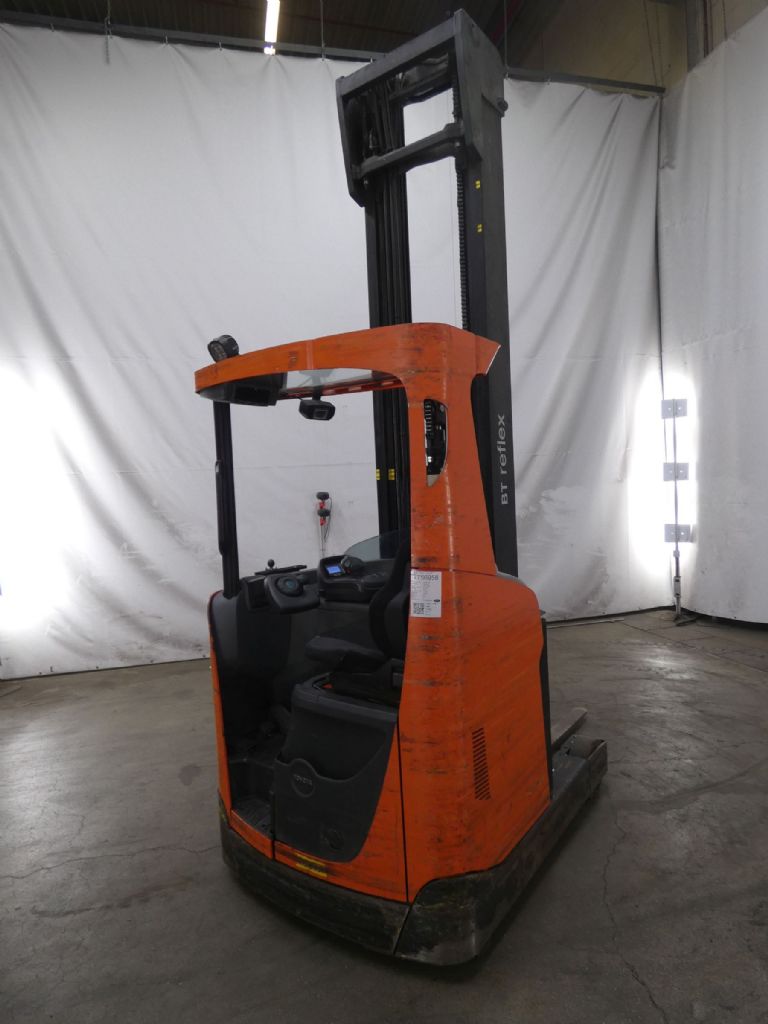 TOYOTA RRE140H Schubmaststapler www.blackforxx.com