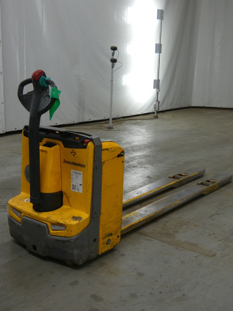 JUNGHEINRICH EJE120/2400MM/LIION Electric Pallet Truck www.blackforxx.com