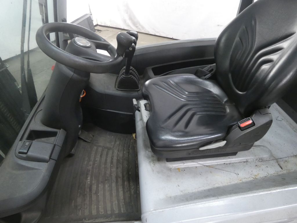 STILL RX60-25 Chariot �lectrique � 4 roues www.blackforxx.com