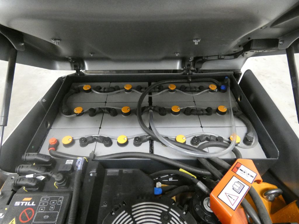 STILL RXE16C/BRONZE Electric 3-wheel forklift www.blackforxx.com