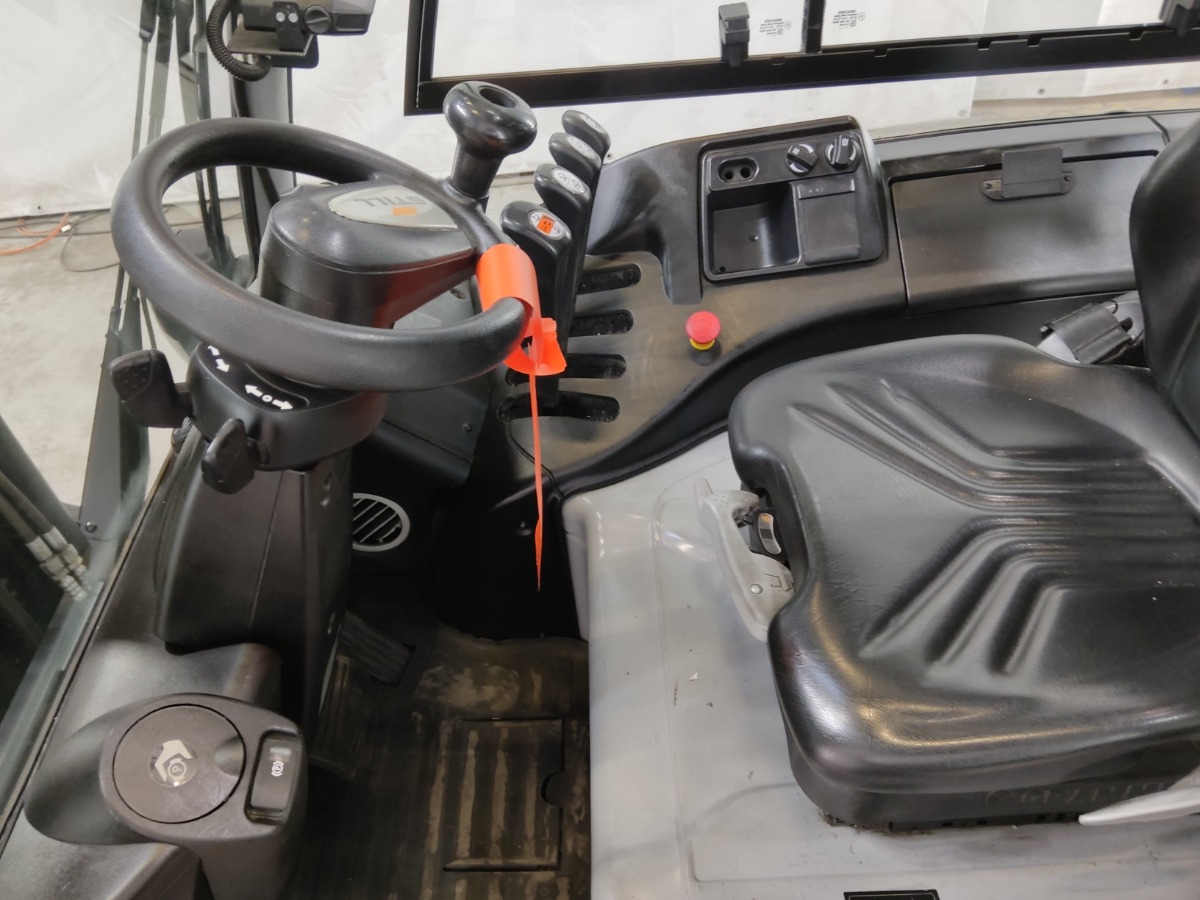 STILL RX60-50/600 Chariot �lectrique � 4 roues www.blackforxx.com