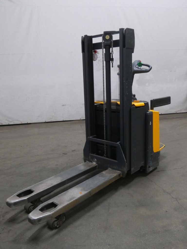 JUNGHEINRICH ERD220/1880MM Stoccatore www.blackforxx.com