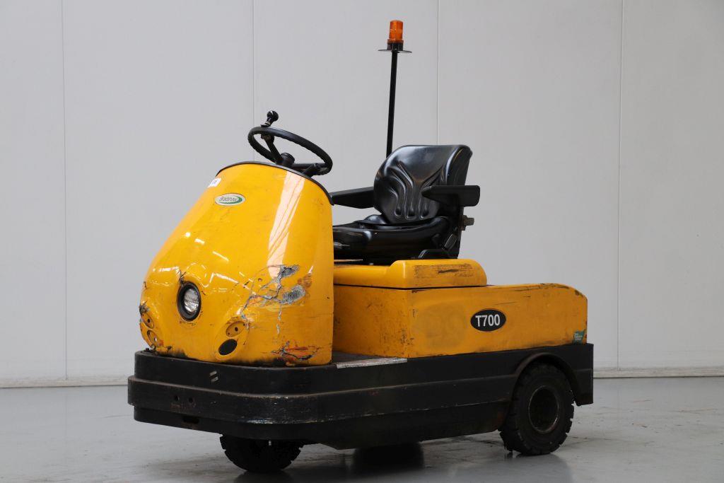 Bradshaw T700 Tow Tractor www.bsforklifts.com