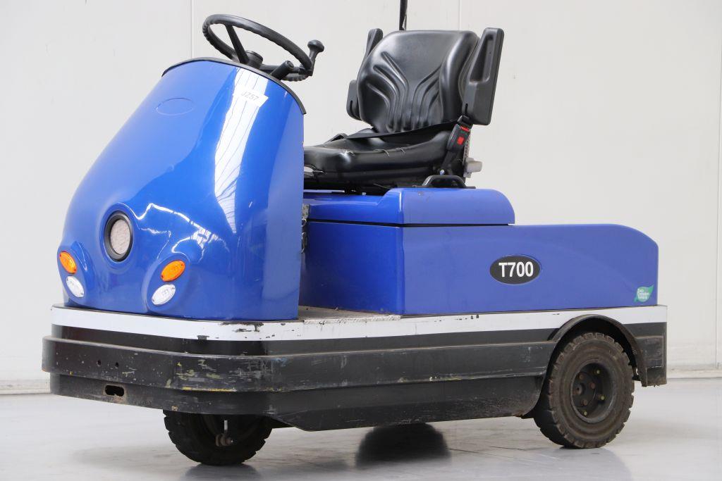 Bradshaw T800 Tow Tractor www.bsforklifts.com