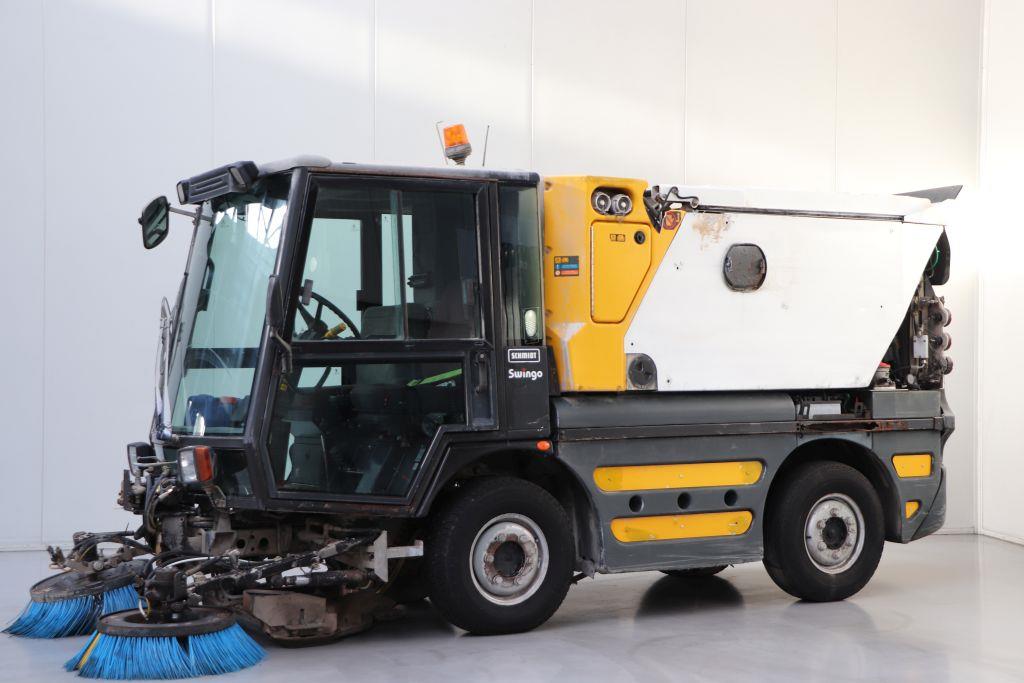 Schmidt Compact 200 Street cleaning machine www.bsforklifts.com