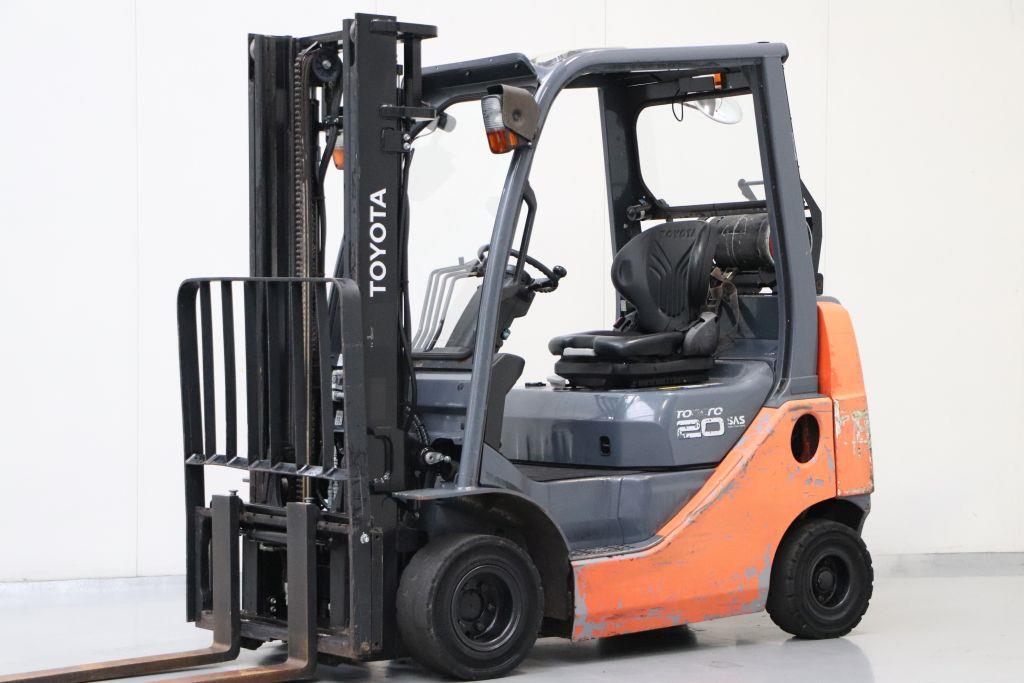 Toyota 02-8FGKF20 Treibgasstapler www.heinbockel-gabelstapler.de