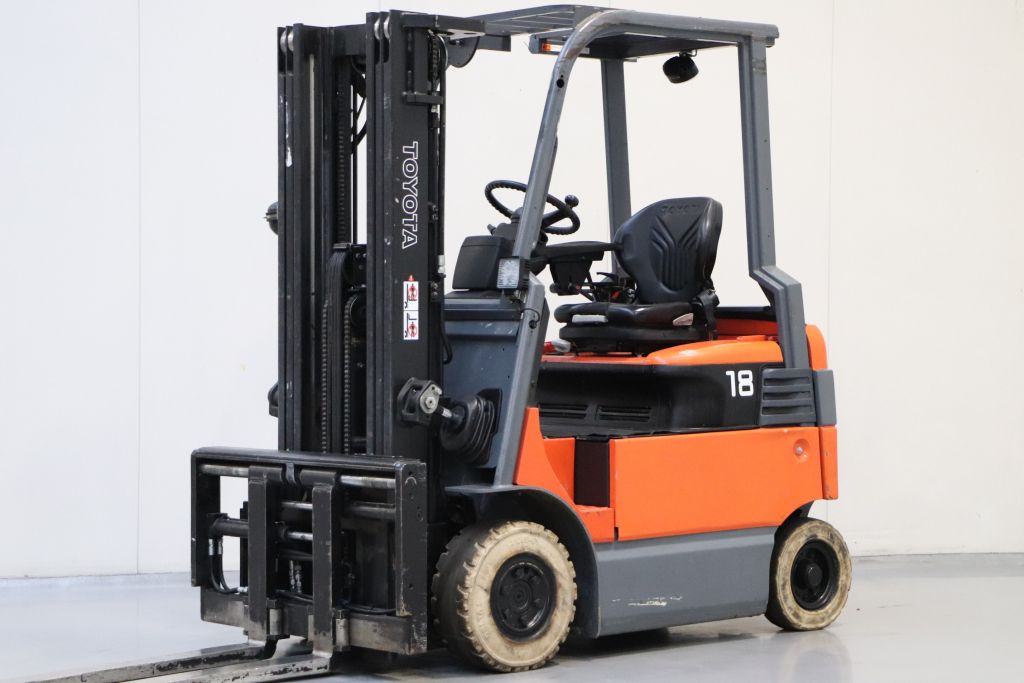 Toyota 7FBMF18 Elektro 4 Rad-Stapler www.heinbockel-gabelstapler.de
