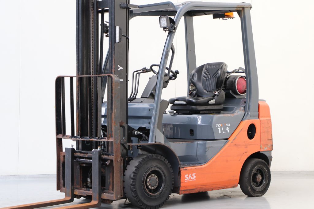 Toyota 02-8FGF18 Treibgasstapler www.heinbockel-gabelstapler.de