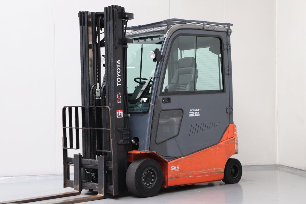 Toyota 8FBMT25 Elektro 4 Rad-Stapler www.heinbockel-gabelstapler.de