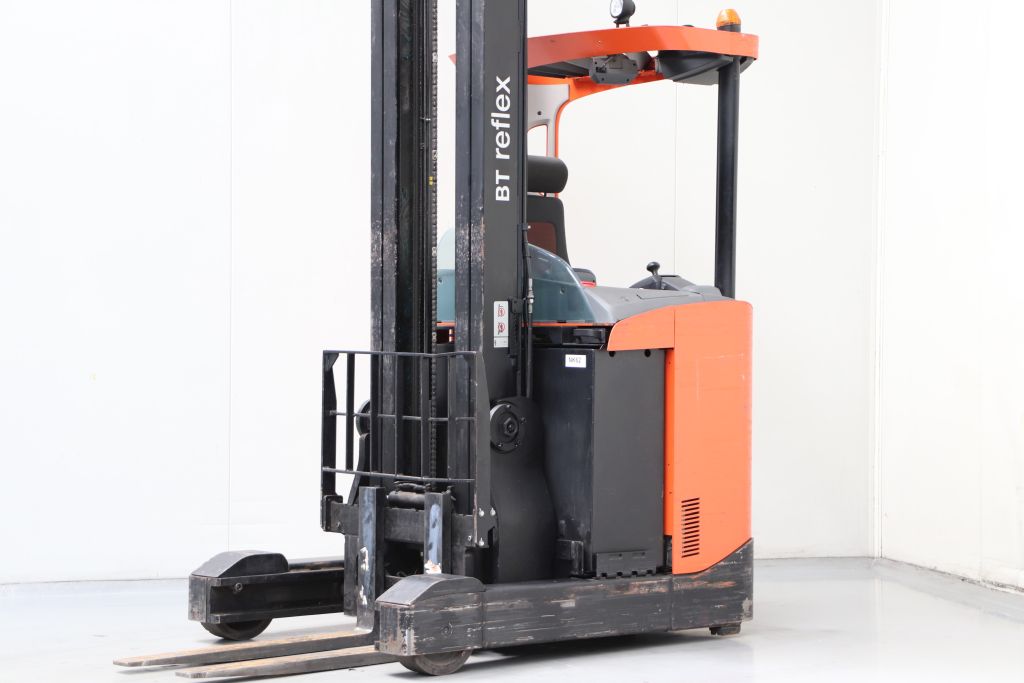 BT RRE160 Schubmaststapler www.heinbockel-gabelstapler.de