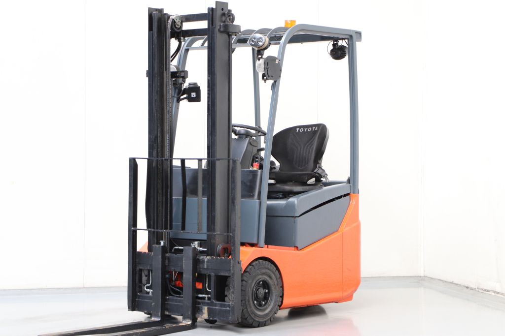 Toyota 7FBEST13 Elektro 3 Rad-Stapler www.heinbockel-gabelstapler.de