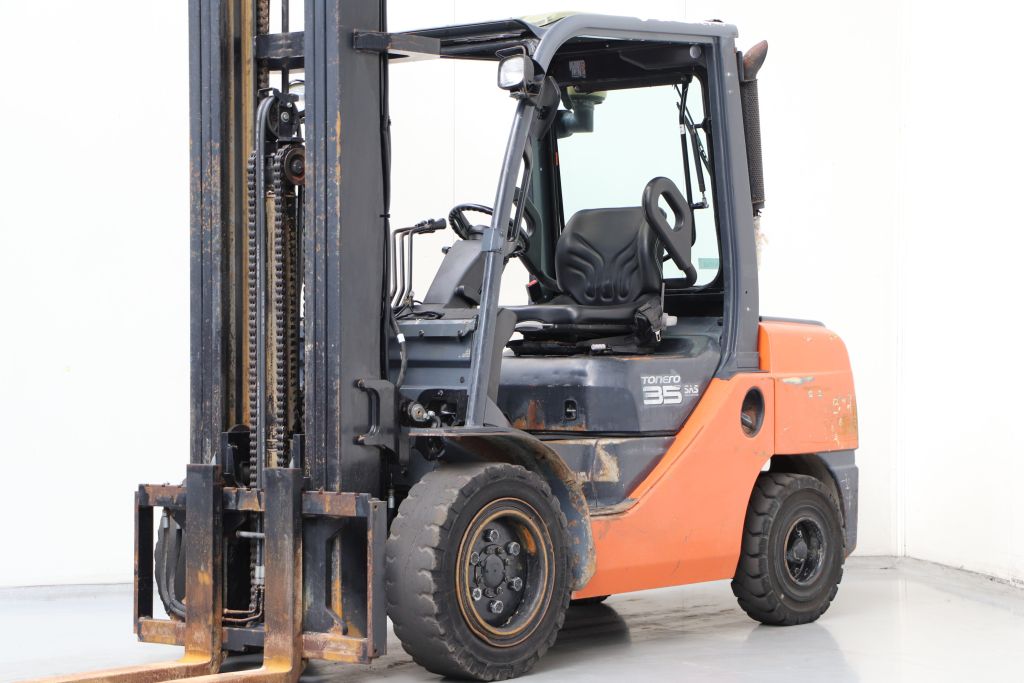 Toyota 52-8FDJF35 Dieselstapler www.heinbockel-gabelstapler.de