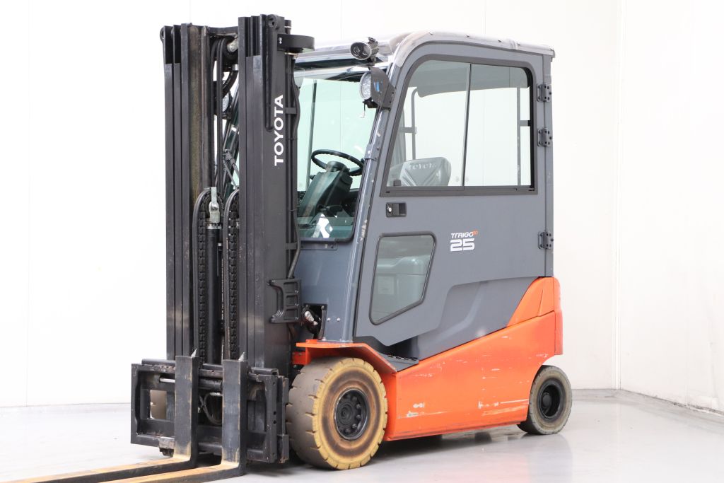 Toyota 8FBMT25 Elektro 4 Rad-Stapler www.heinbockel-gabelstapler.de
