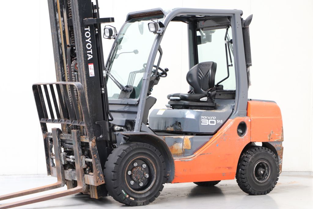 Toyota 02-8FDF30 Diesel Forklift www.bsforklifts.com