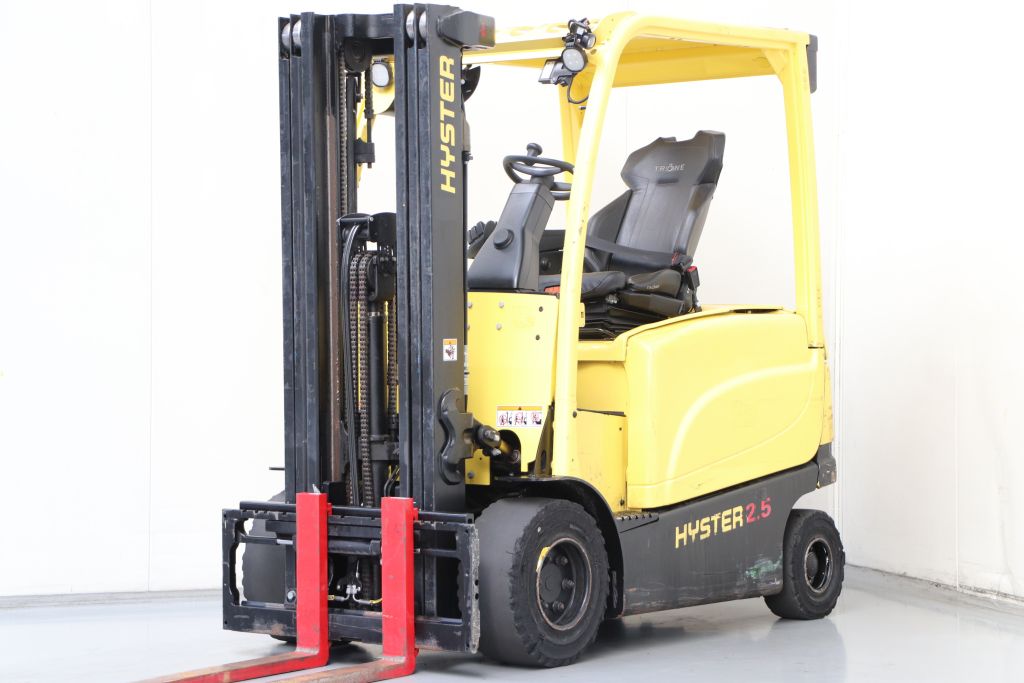 Hyster J2.5XN Электро 4 колесный Погрузчики www.bsforklifts.com