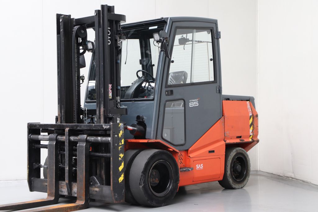Toyota 8FBMHT85 Elektro 4 Rad-Stapler www.heinbockel-gabelstapler.de