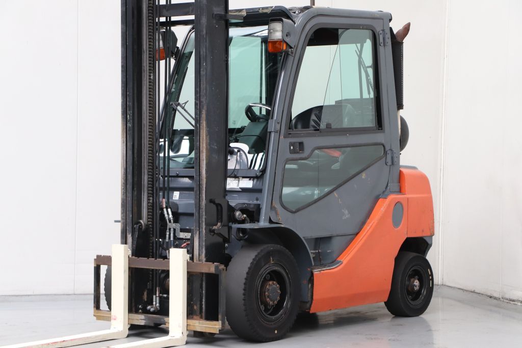 Toyota 02-8FGF25 Treibgasstapler www.heinbockel-gabelstapler.de