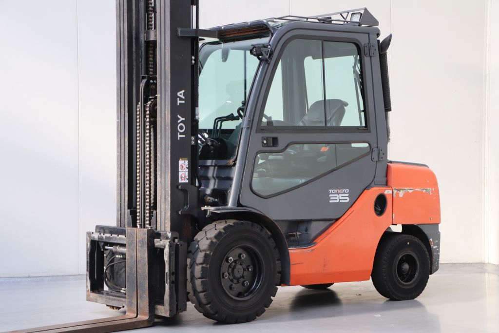 Toyota 52-8FDJF35 Dieselstapler www.heinbockel-gabelstapler.de