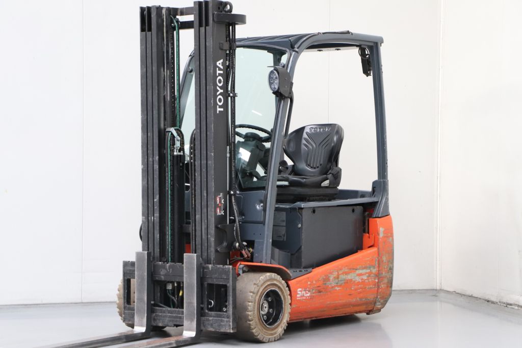 Toyota 8FBE20T Elektro 3 Rad-Stapler www.heinbockel-gabelstapler.de