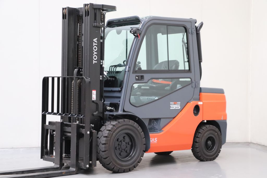Toyota 52-8FDJF35 Dieselstapler www.heinbockel-gabelstapler.de