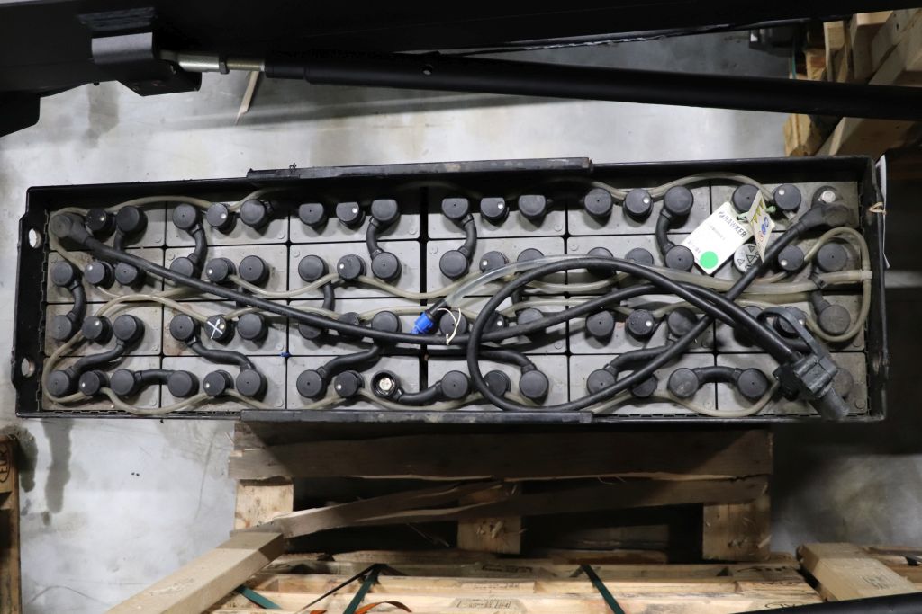 BT OME100H Hochhubkommissionierer www.heinbockel-gabelstapler.de