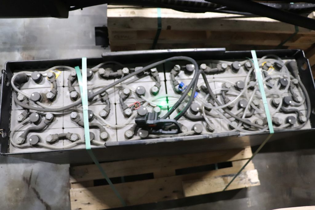 BT OME100H Hochhubkommissionierer www.heinbockel-gabelstapler.de