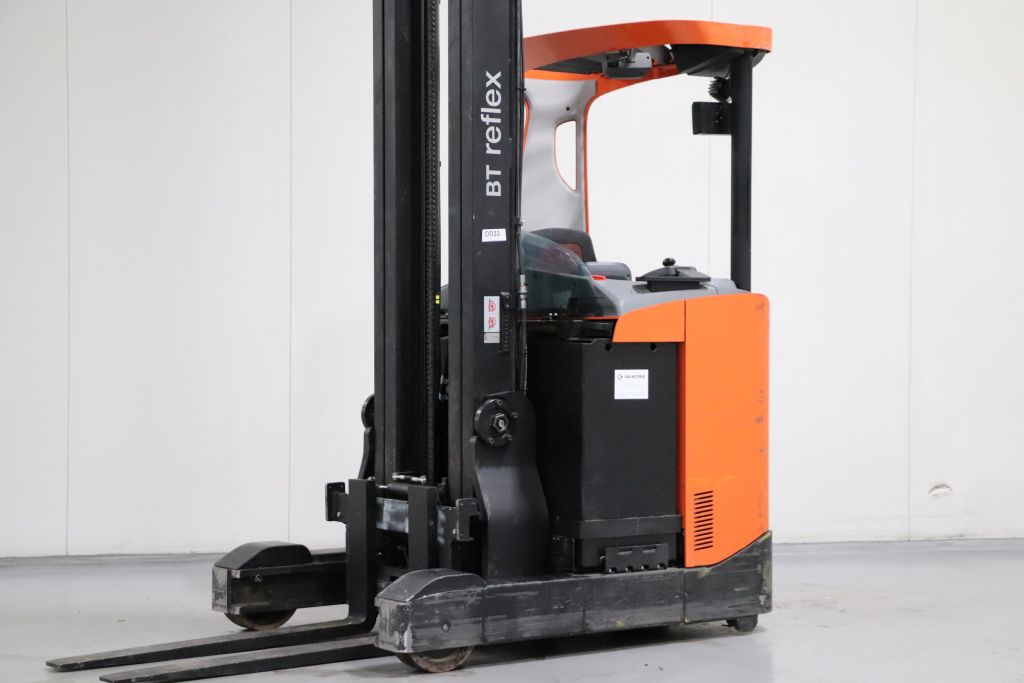 BT RRE160 Schubmaststapler www.heinbockel-gabelstapler.de