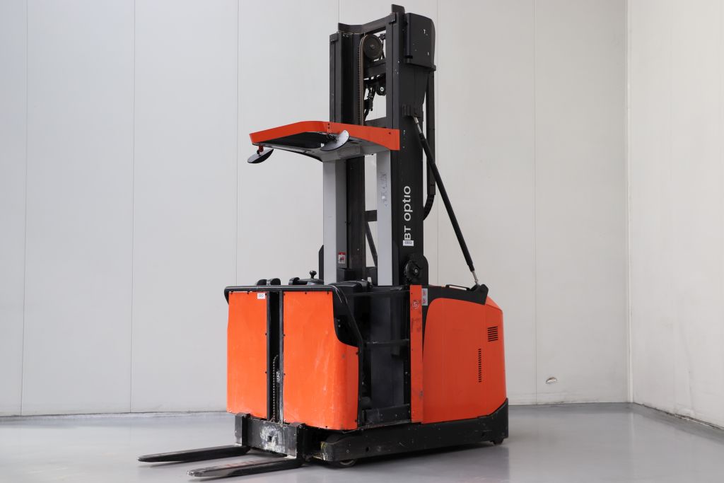 BT OME100H Hochhubkommissionierer www.heinbockel-gabelstapler.de