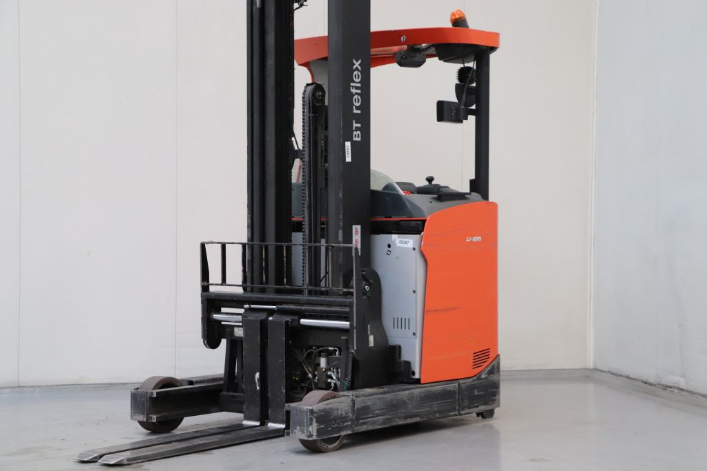 BT RRE160H Schubmaststapler www.heinbockel-gabelstapler.de