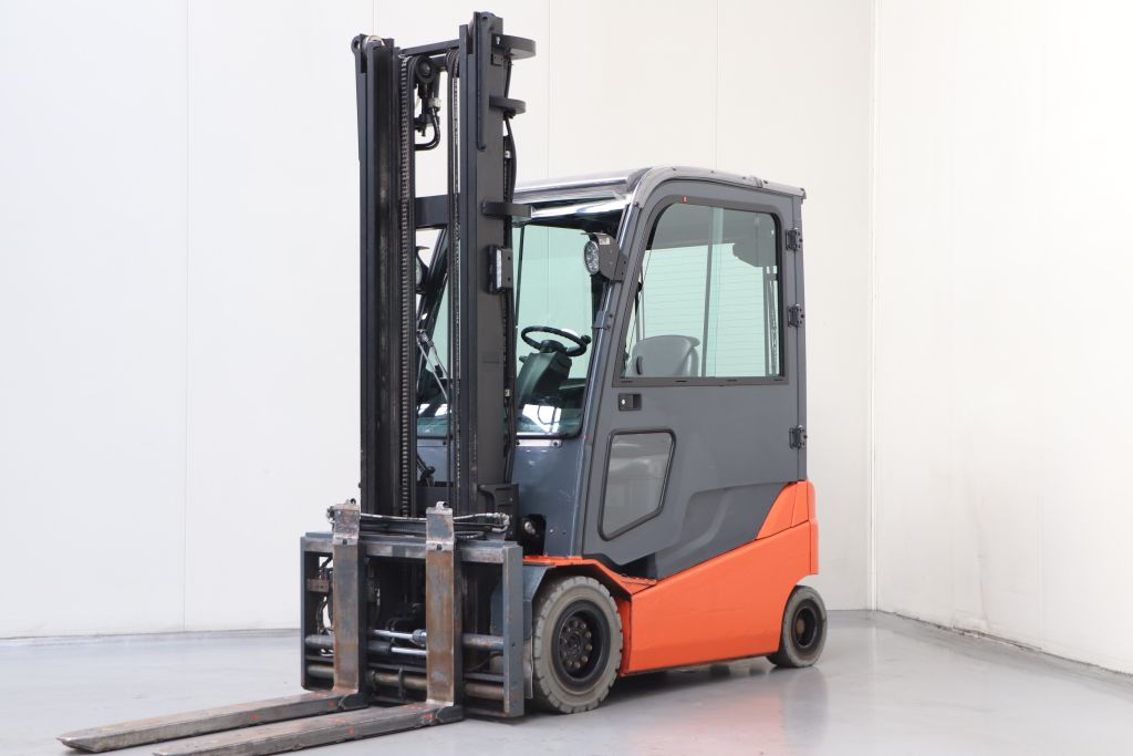 Toyota 8FBMT30 Elektro 4 Rad-Stapler www.heinbockel-gabelstapler.de