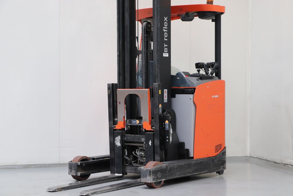 BT RRE160H Schubmaststapler www.heinbockel-gabelstapler.de