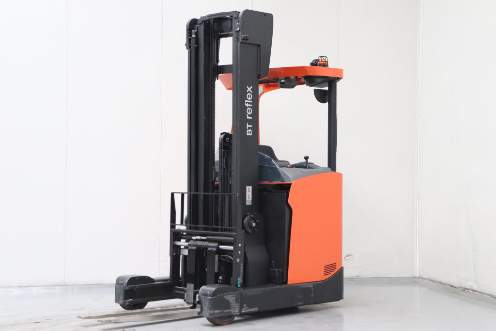 BT RRE160HEX (Miretti) Schubmaststapler www.heinbockel-gabelstapler.de