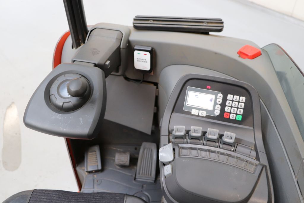 BT RRE160H Schubmaststapler www.heinbockel-gabelstapler.de