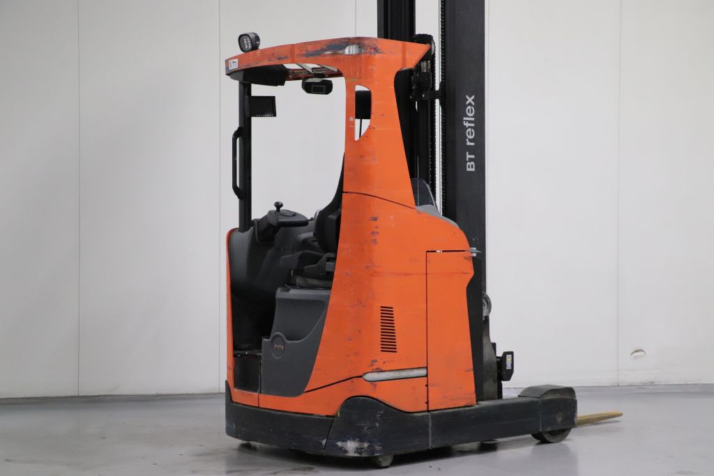 BT RRE160H Schubmaststapler www.heinbockel-gabelstapler.de