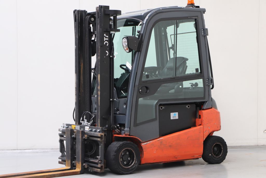 Toyota 8FBM20T Elektro 4 Rad-Stapler www.heinbockel-gabelstapler.de