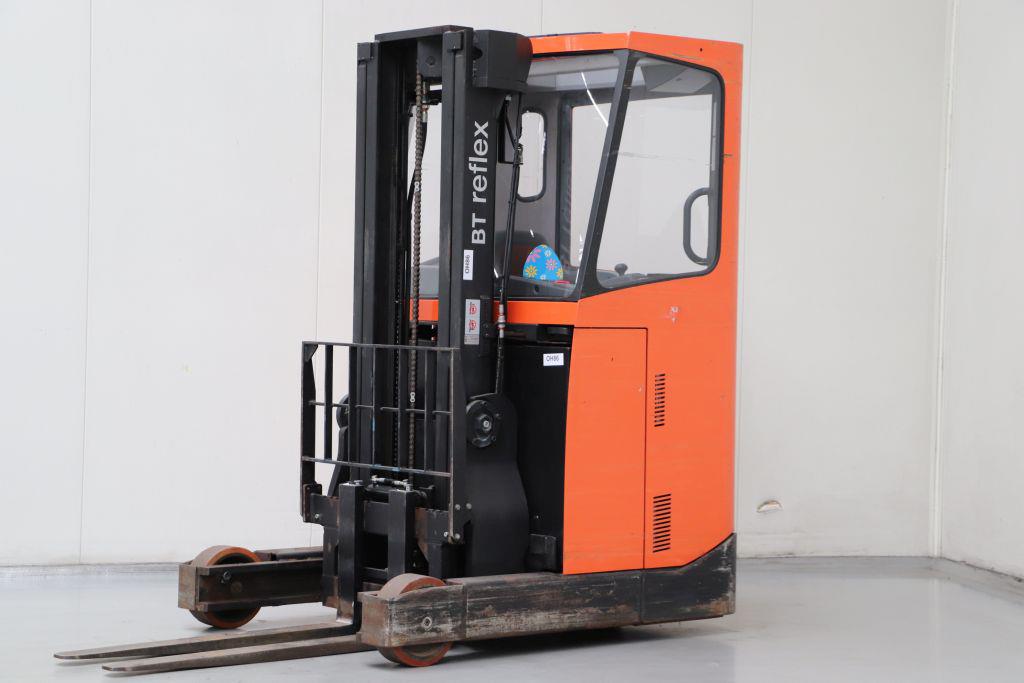 BT RRE140CC Schubmaststapler www.heinbockel-gabelstapler.de