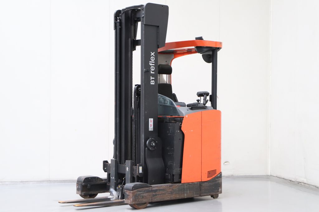 Toyota RRE140HE Schubmaststapler www.heinbockel-gabelstapler.de