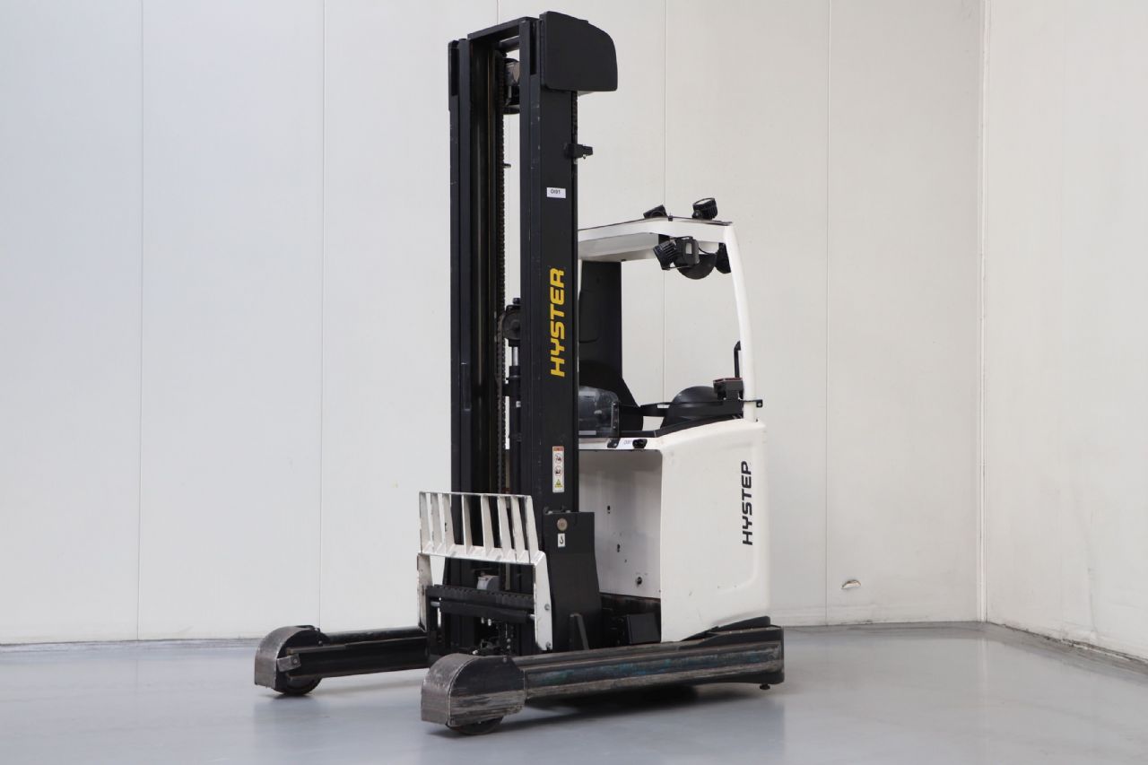 Hyster R2.5 Carrello retrattile www.bsforklifts.com