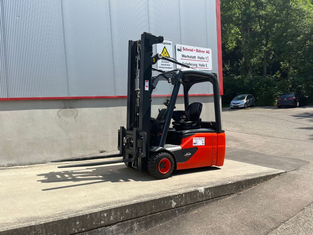 Linde E18L Elektro 3 Rad-Stapler www.sbstapler.ch Linde E18L Elektro 3 Rad-Stapler www.sbstapler.ch