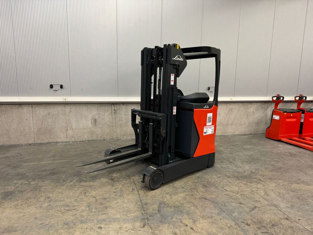 Linde-R14-01-Schubmaststapler-www.sbstapler.ch