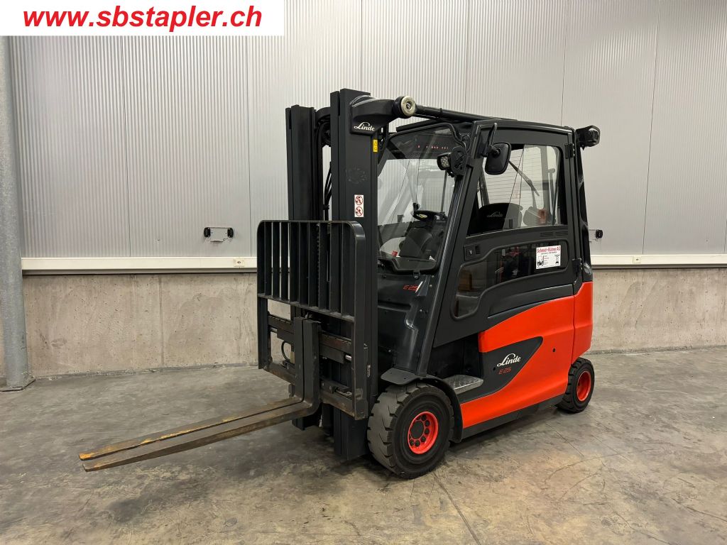Linde E25HL-01/600 Elektro 4 Rad-Stapler www.sbstapler.ch