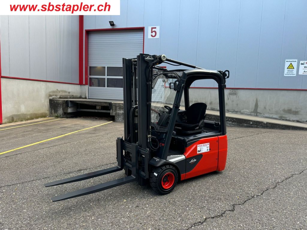 Linde-E18-02-Elektro 3 Rad-Stapler-www.sbstapler.ch
