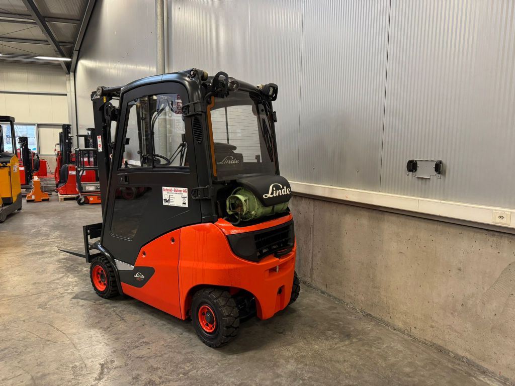 Linde H16T-02 Treibgasstapler www.sbstapler.ch Linde H16T-02 Treibgasstapler www.sbstapler.ch