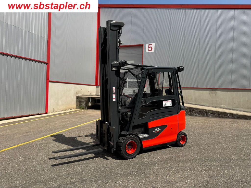 Linde E30HL-01/600 Elektro 4 Rad-Stapler www.sbstapler.ch Linde E30HL-01/600 Elektro 4 Rad-Stapler www.sbstapler.ch