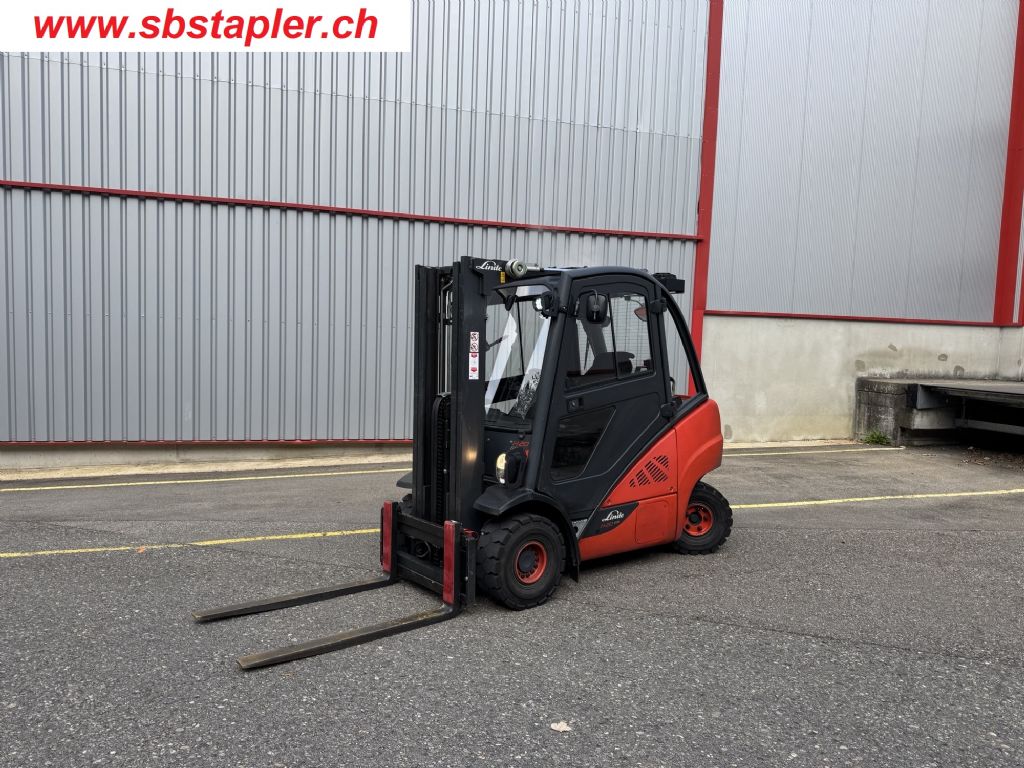Linde H20T-02/600 Treibgasstapler www.sbstapler.ch
