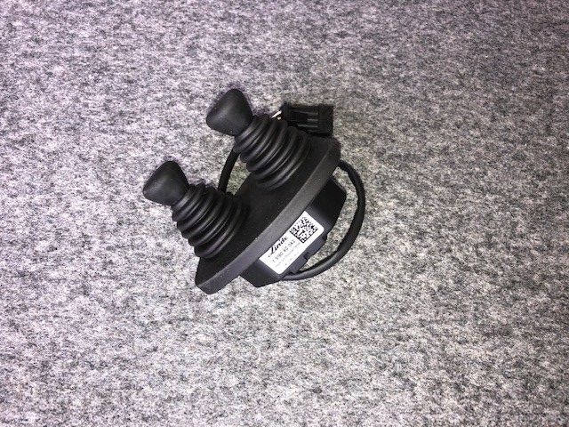 Linde Joystick Doppelhebel 7919040043 Elektrische Steuerungen und Komponenten www.sbstapler.ch