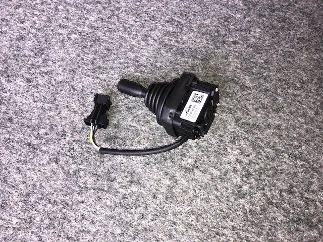 Linde Joystick Zentralhebel 7919040095 Elektrische Steuerungen und Komponenten www.sbstapler.ch