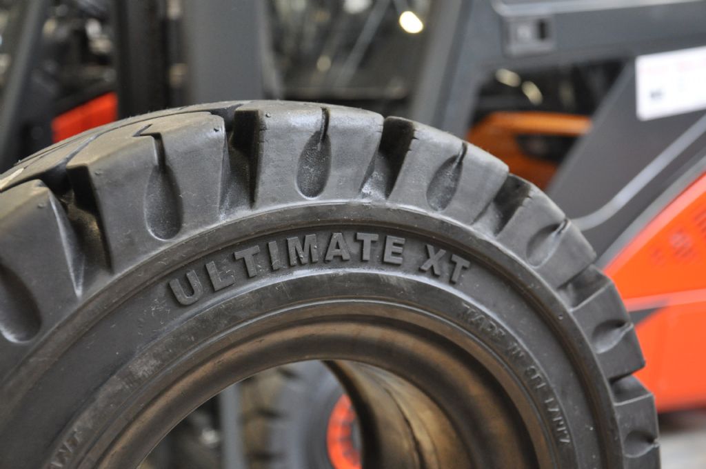 GRI 15x4 1/2-8 Ultimate XT (125/75-8) Reifen www.sbstapler.ch