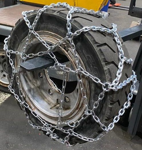 *Sonstige-Schneeketten in diversen Grössen-Reifen-www.sbstapler.ch *Sonstige-Schneeketten in diversen Grössen-Reifen-www.sbstapler.ch