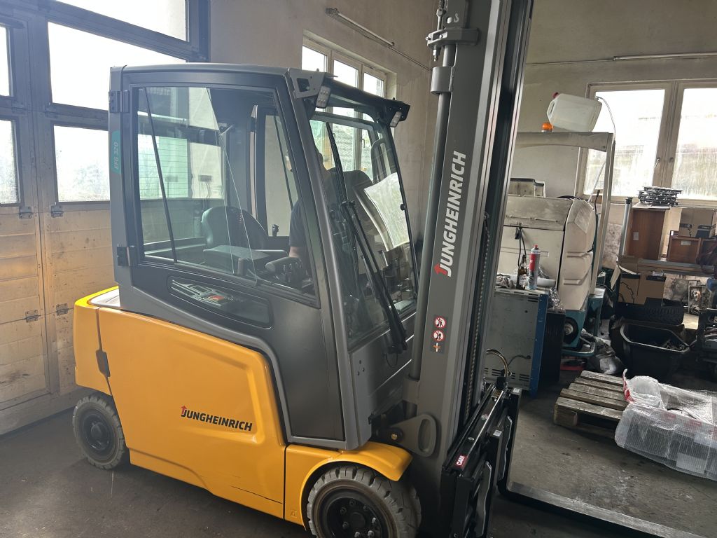 Jungheinrich EFG 320 Elektro 4 Rad-Stapler www.burgstaller.cc